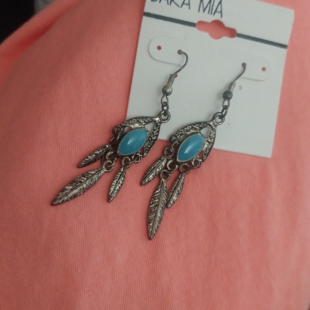 *$25 SALE* NEW cara mia dangle turqoise earrings feather